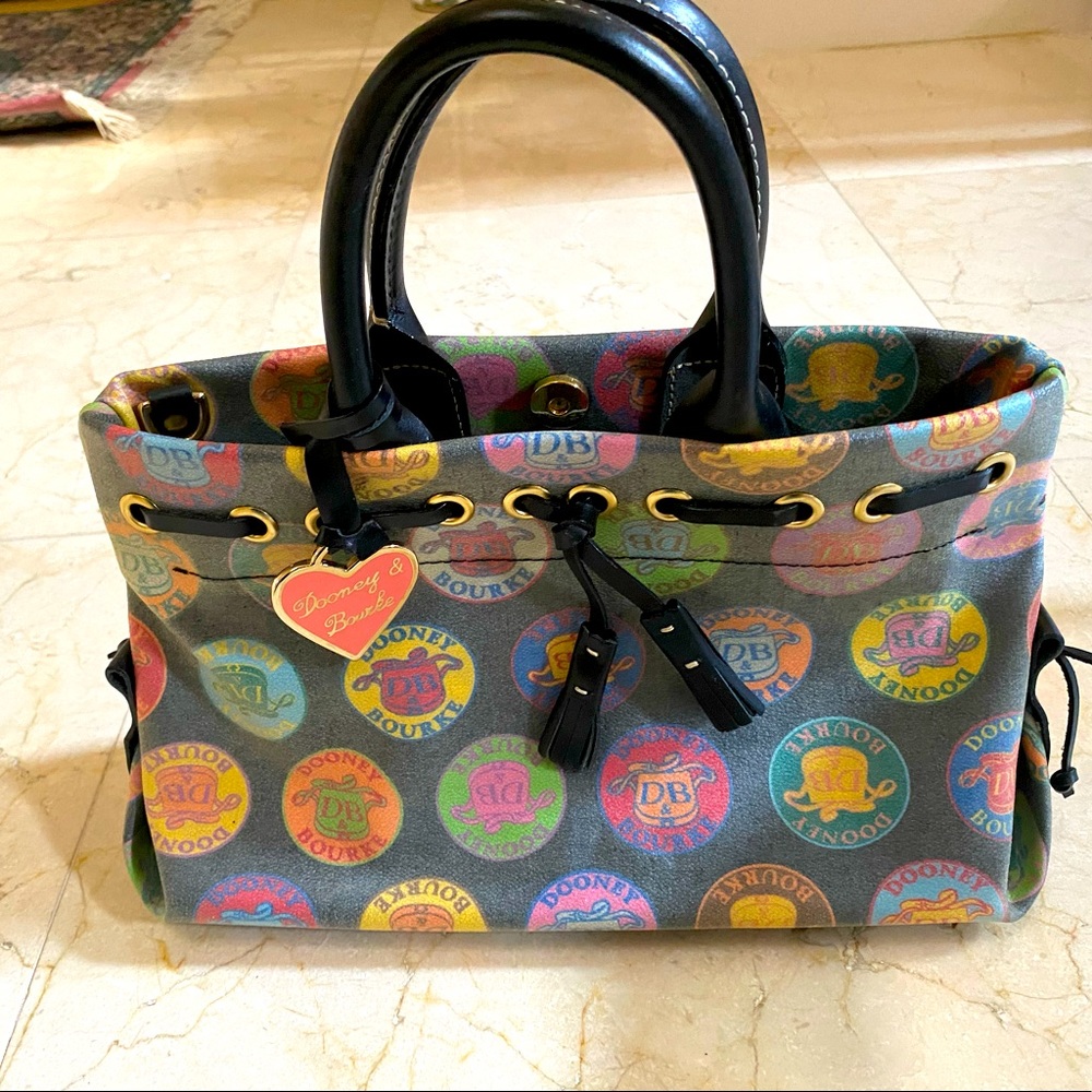Dooney & Bourke Purse, great condition!